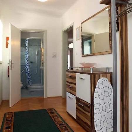 Prostoren Apartma V Srcu Pirana - Spacious In The Heart Of Piran