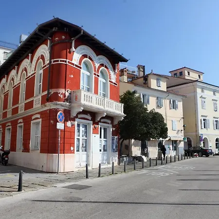 Apartman Prostoren Apartma V Srcu Pirana - Spacious In The Heart Of *