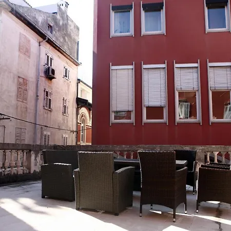 Apartman Prostoren Apartma V Srcu Pirana - Spacious In The Heart Of *