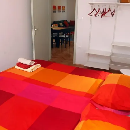 Prostoren Apartma V Srcu Pirana - Spacious In The Heart Of *