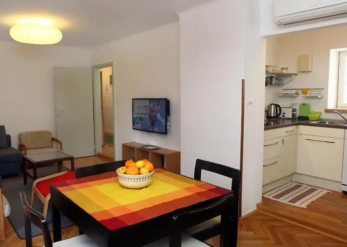 公寓 Spacious For 5 Pax Bg 皮兰