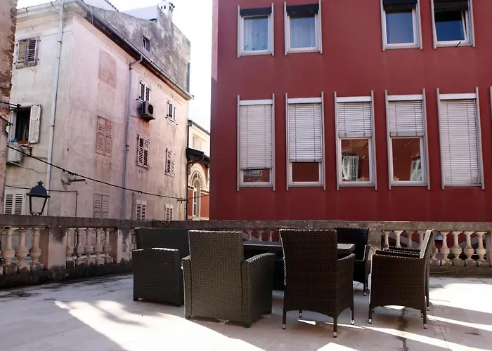 公寓 Spacious For 5 Pax Bg *