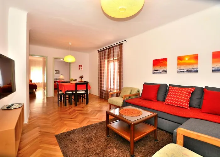 Spacious For 5 Pax Bg 公寓